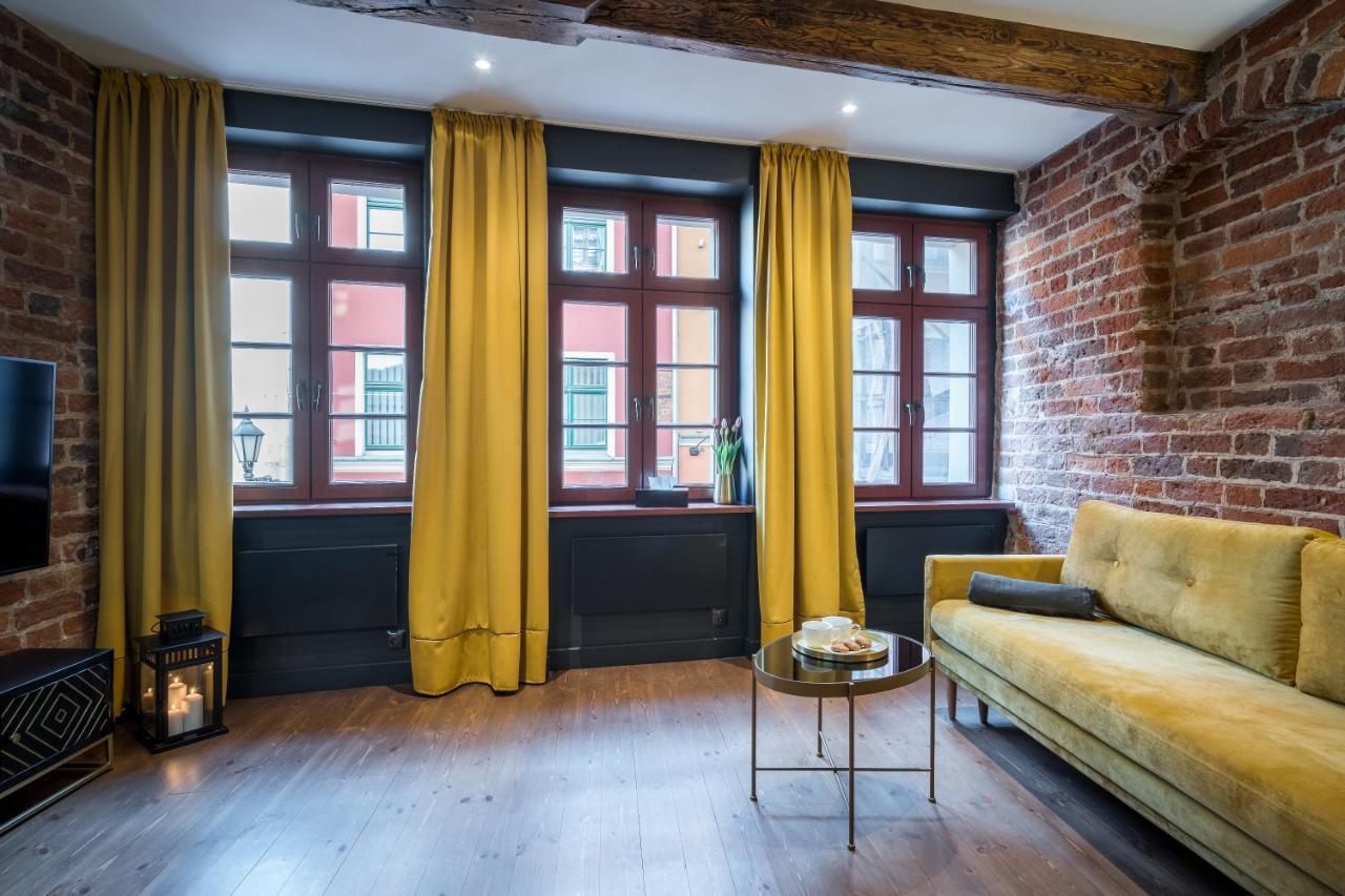 Apartment 1555 Iii *
